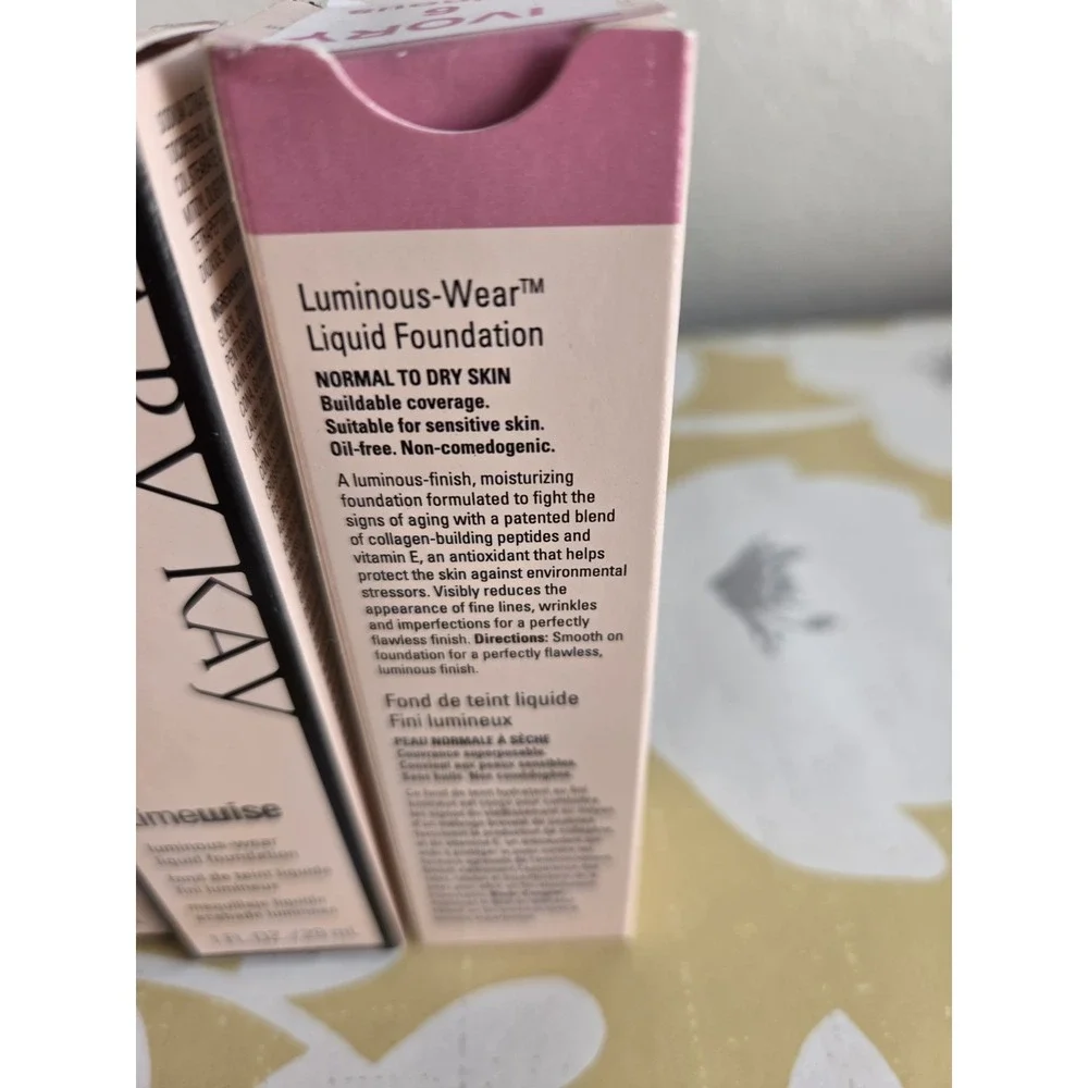 Marykay Timewise Luquid Foundation Ivory (2) Matte (2) Luminous 1 Fl.oz